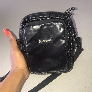 BLACK SS17 SUPREME BAG/ POUCH/ CROSSBODY